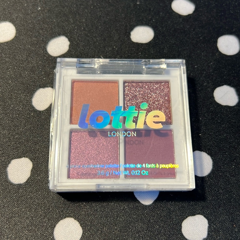 New sealed Lottie London the mauves eyeshadow palette